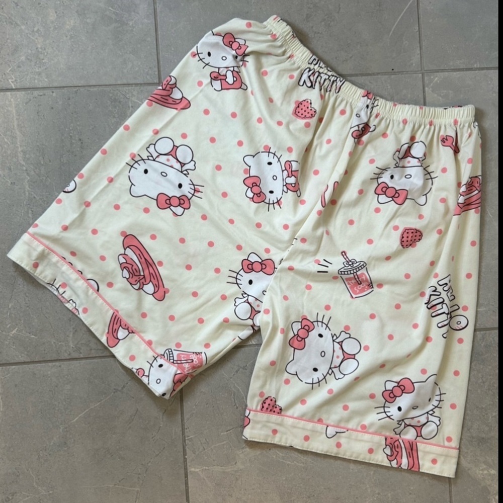 EUC Hello Kitty Pajama Set - Picture 6 of 7